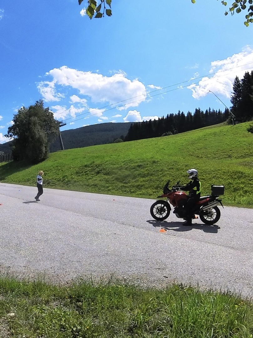 Handlingsübungen Motorrad